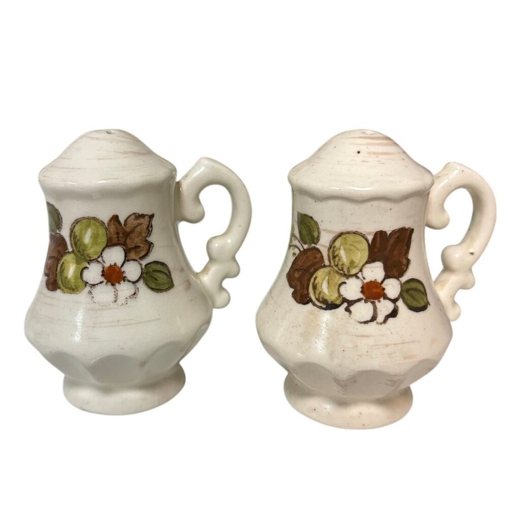 Metlox Vernon Ware Fruit Basket Salt Pepper‎ Shakers Set California